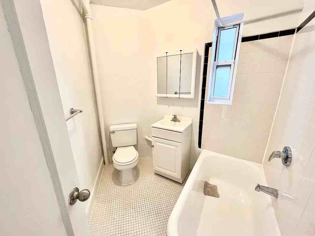 34-19 90th Street #E42 - Photo 5 of 5