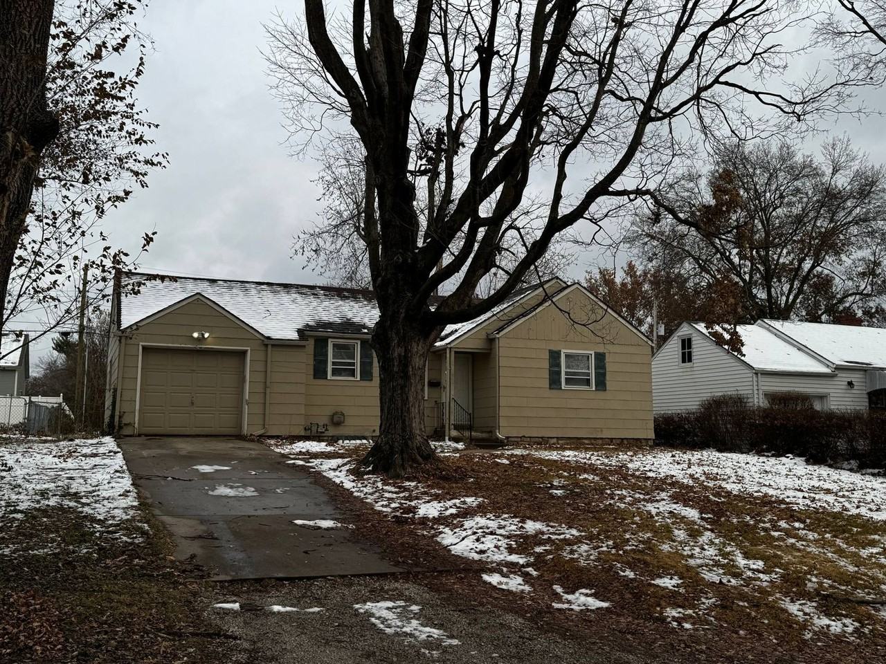 3401 South Arlington Avenue