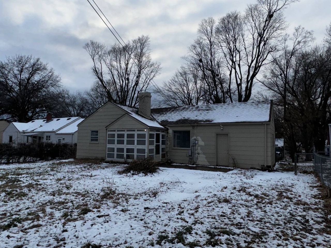 3401 South Arlington Avenue - Photo 3 of 19