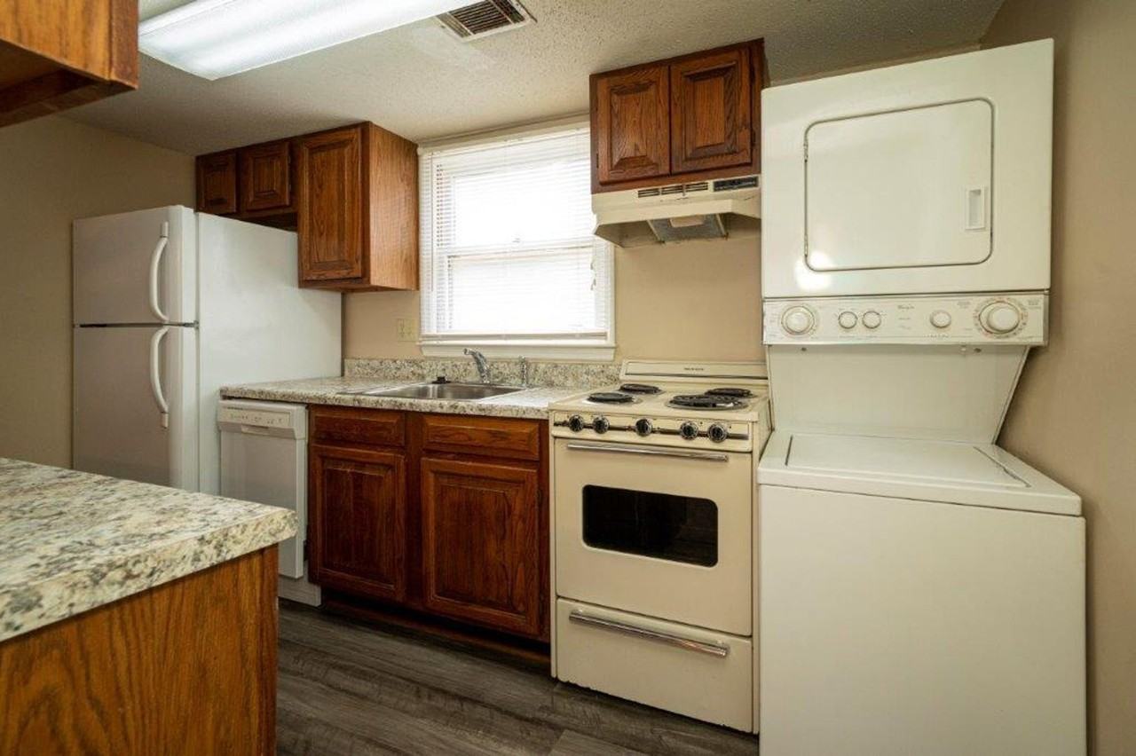 Auburn Avenue - Photo 3 of 19