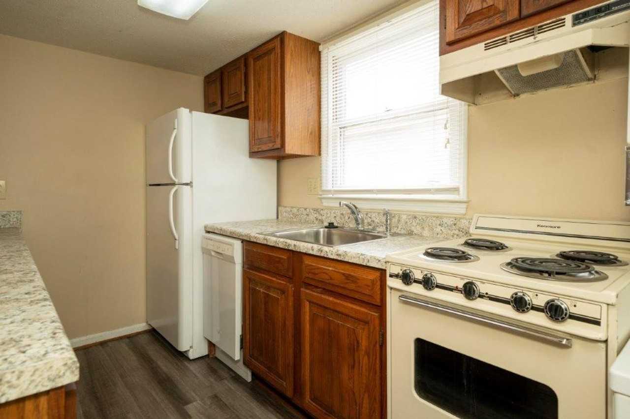 Auburn Avenue - Photo 5 of 19