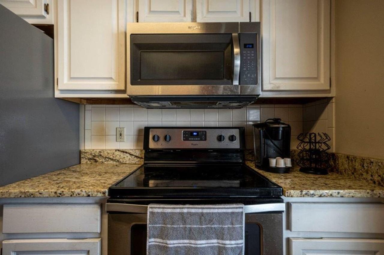 Auburn Avenue - Photo 5 of 21