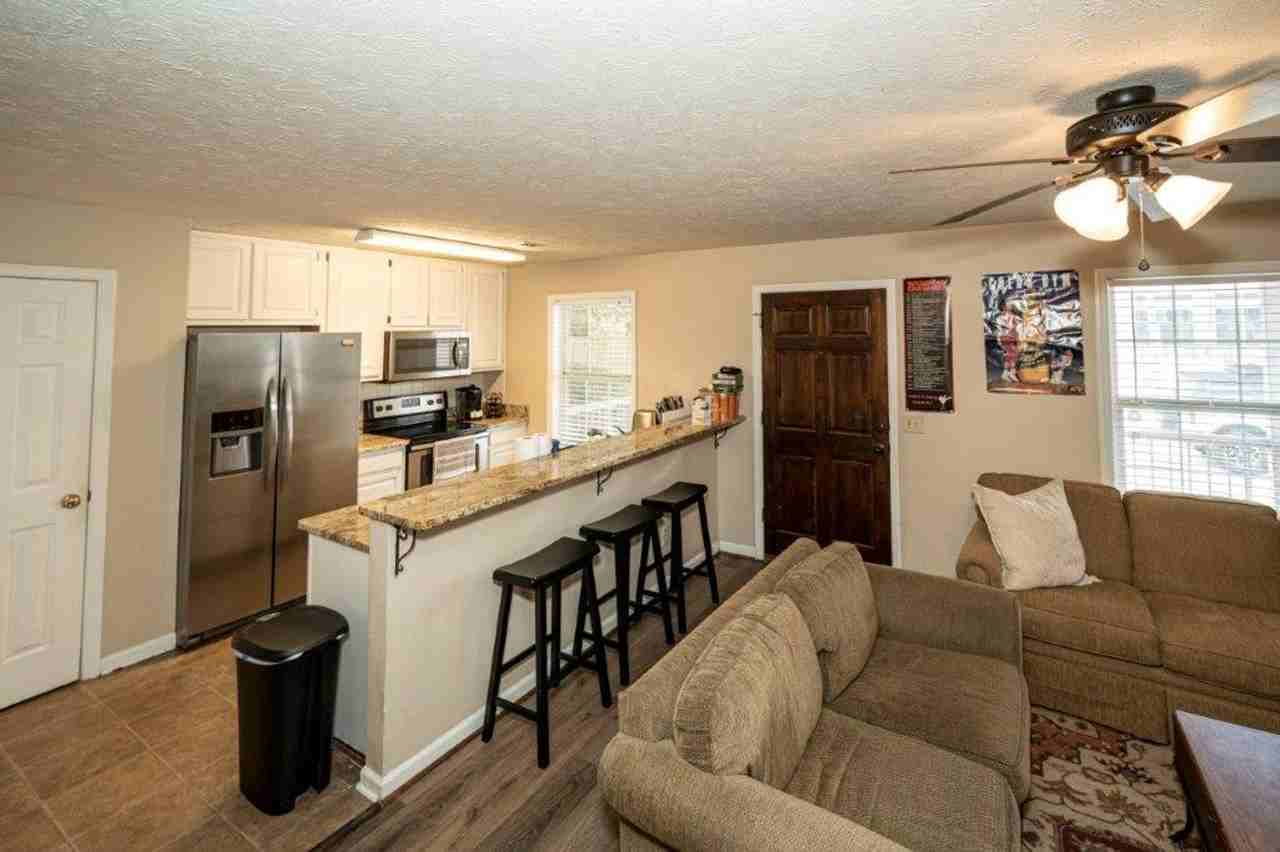 Auburn Avenue - Photo 6 of 21