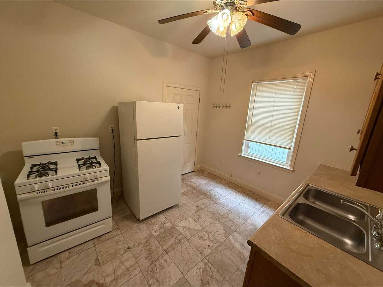 3705/3707 Delachaise St - Photo 7 of 8