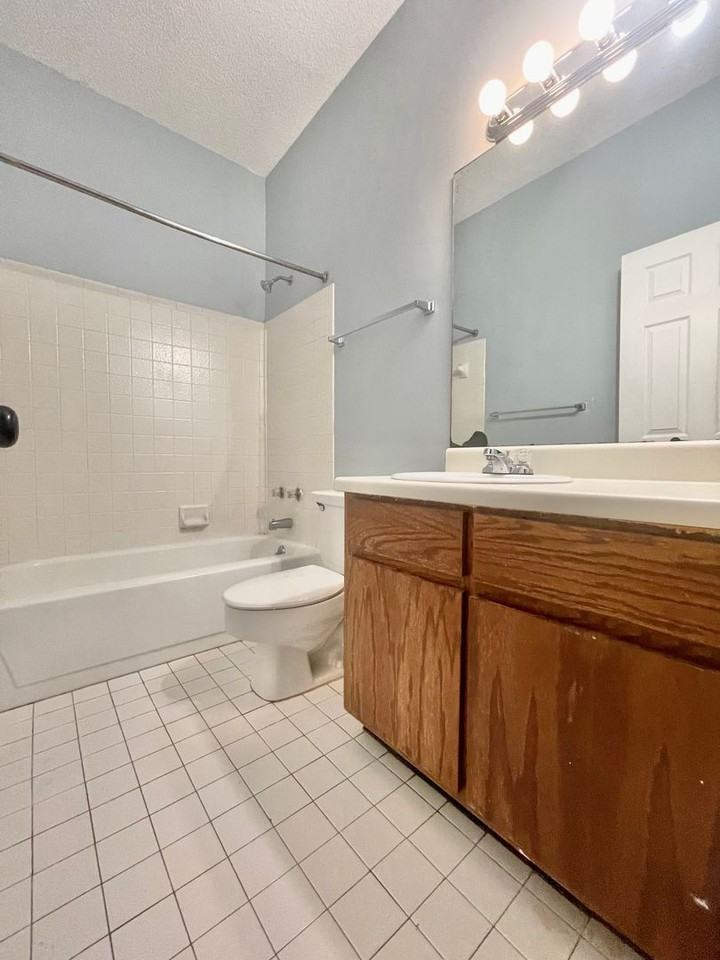 Auburn Avenue - Photo 4 of 12