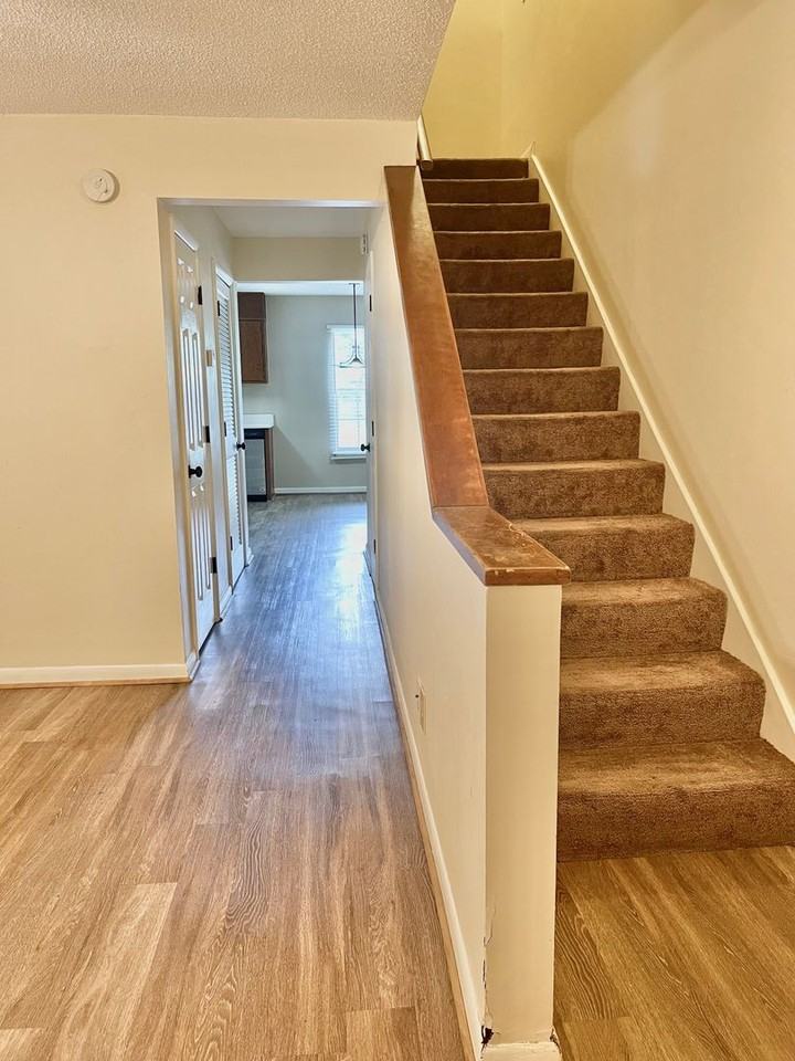 Lakewood Pl - Photo 6 of 12