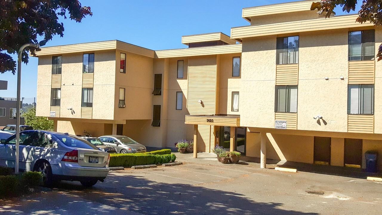 Cresswell Apartments - Photo 2 of 3