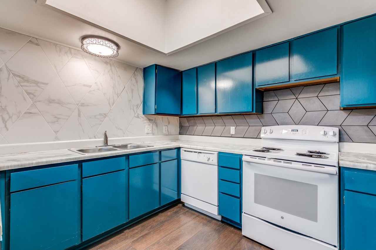 8123 Scottshill - Photo 7 of 25