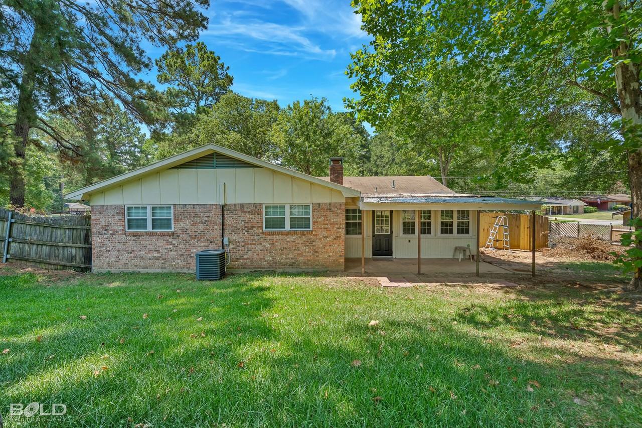 2104 Francais Drive - Photo 6 of 21