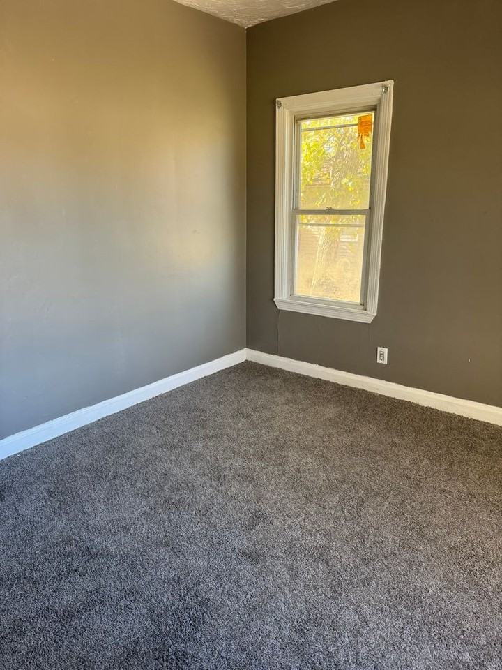 11388 Jackson Avenue - Photo 7 of 17