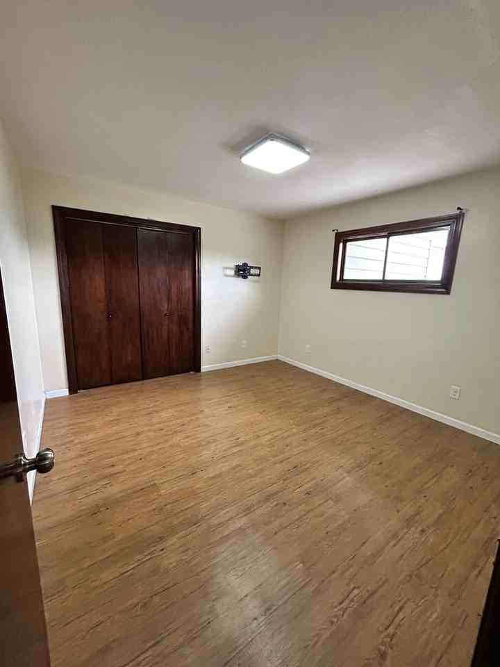 529 West River Road - Photo 7 of 19