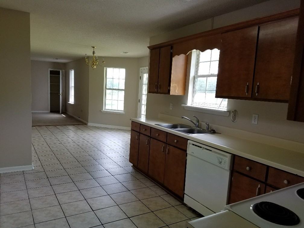 707 Macey Street - Photo 2 of 8