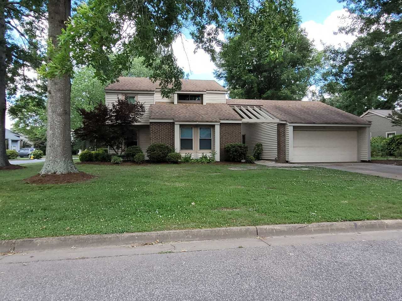 1544 Edgewater Drive