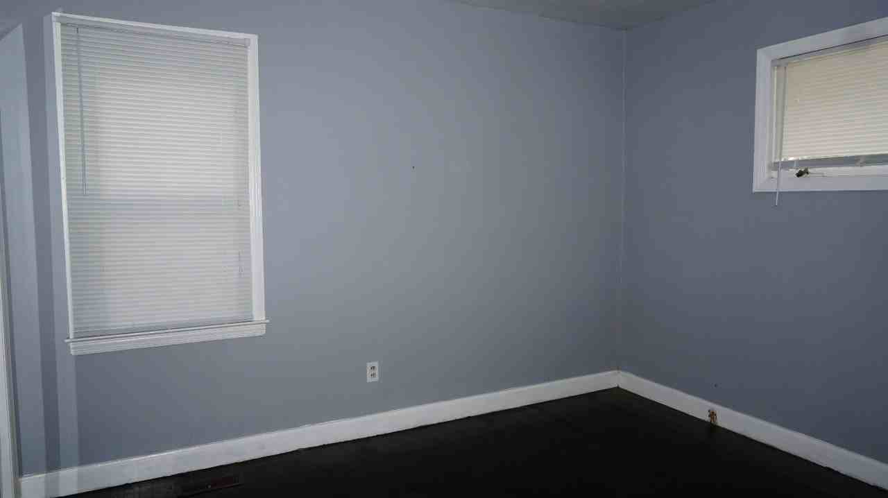 2064 Seneca Dr - Photo 6 of 20