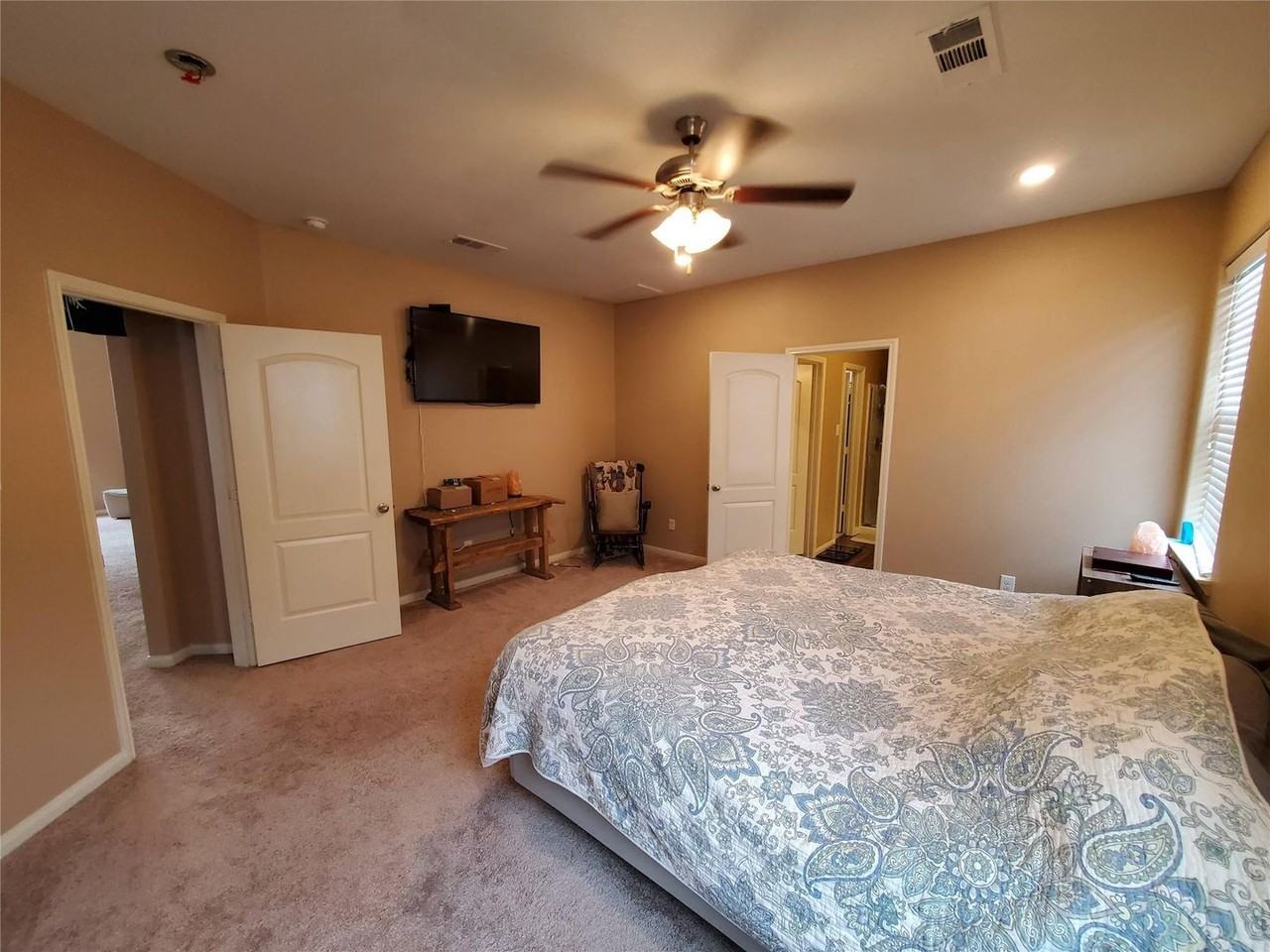 6237 Stone Lake Dr - Photo 2 of 16