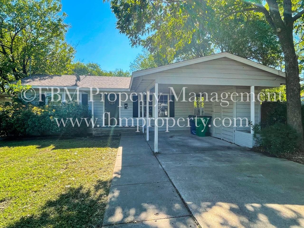 802 Dunn St - Photo 2 of 15