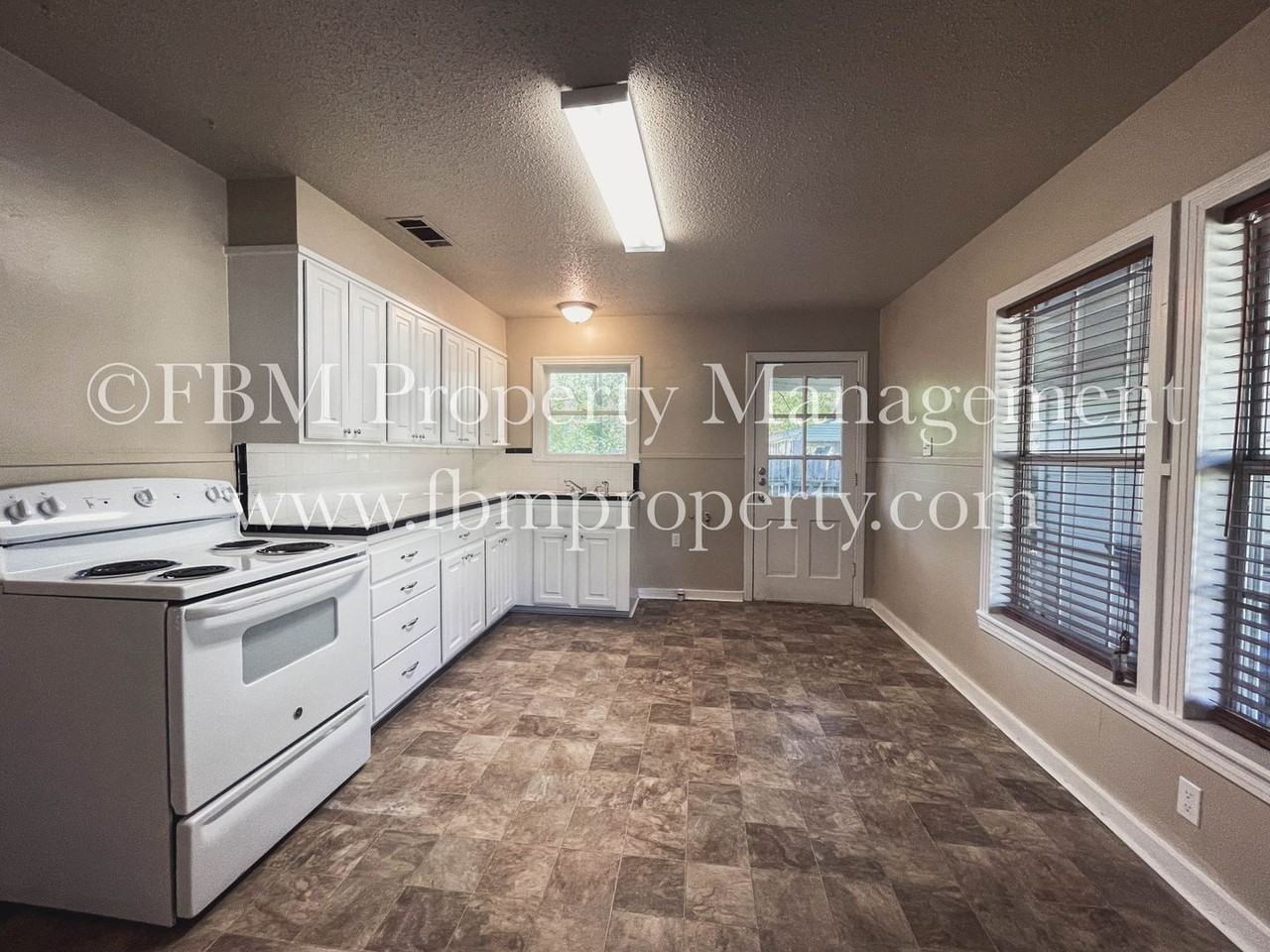 802 Dunn St - Photo 5 of 15