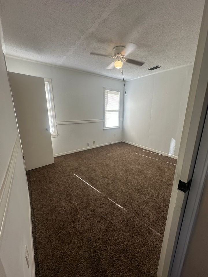 1907 South Seminole Street - Photo 6 of 9