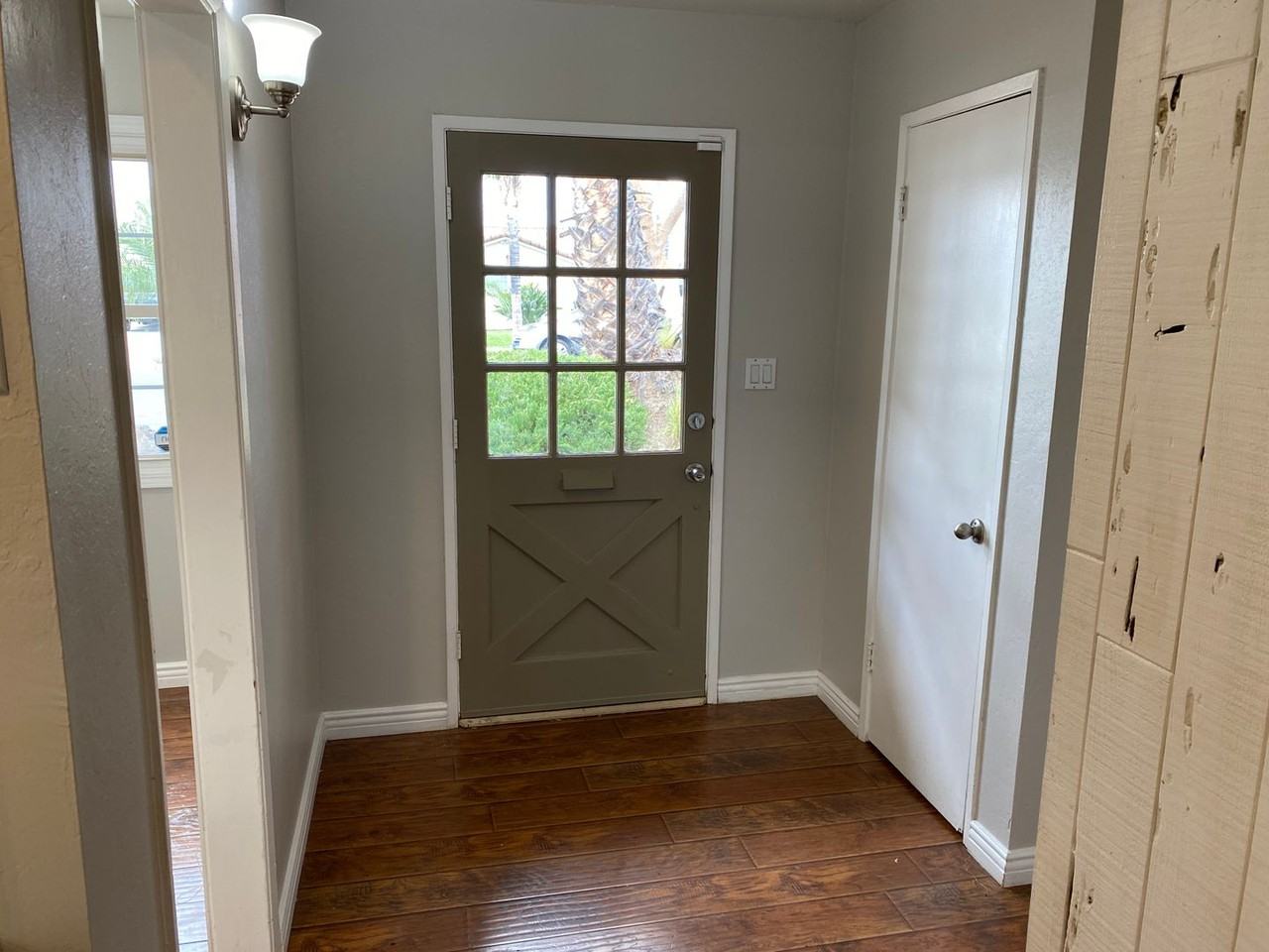 639 Galena St - Photo 4 of 31