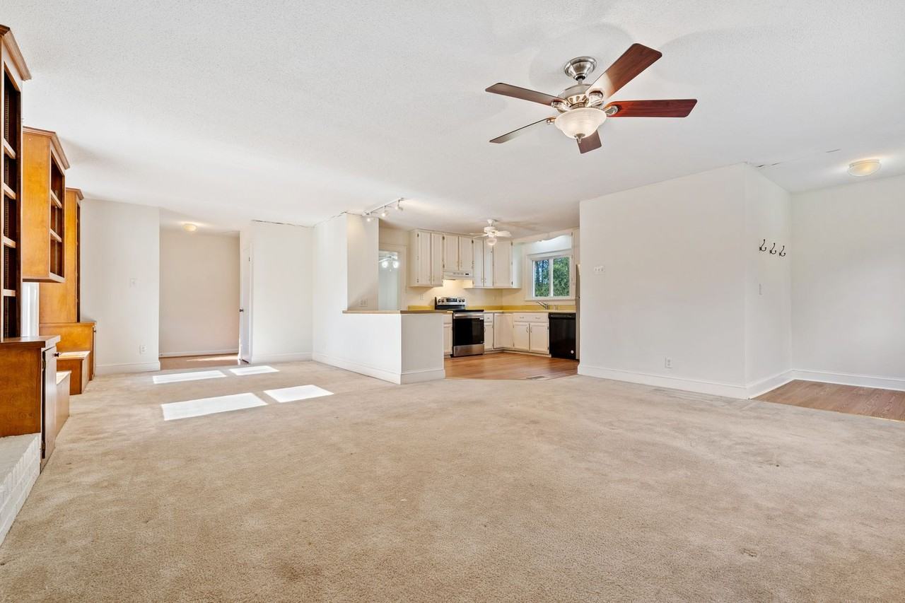 13 Pierre Pl - Photo 6 of 20