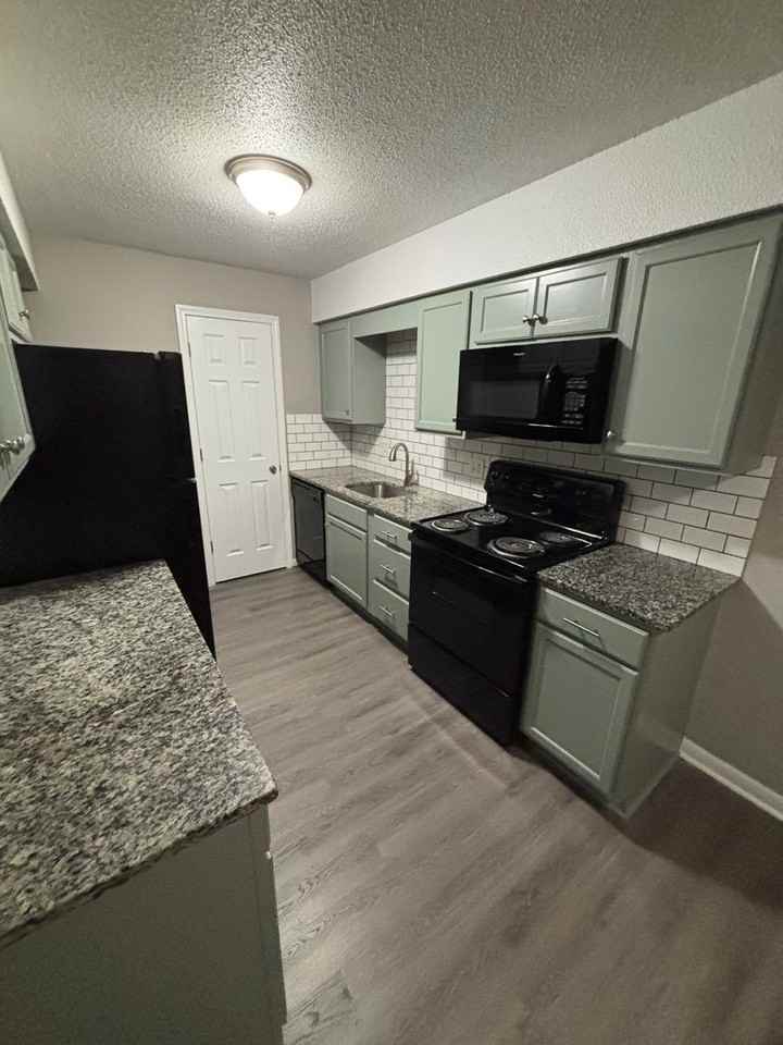 1031 South Brookside Avenue