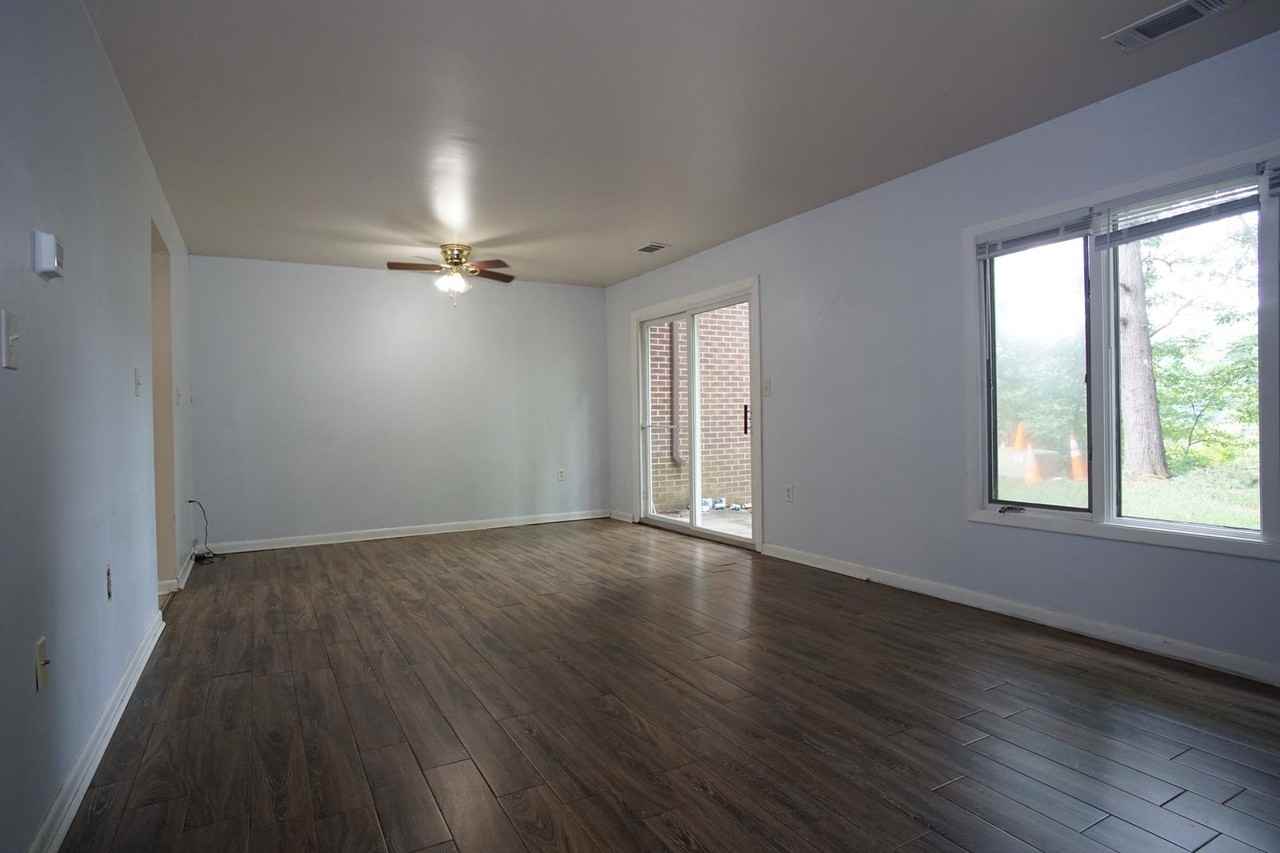 333 Shenandoah Cir - Photo 2 of 14