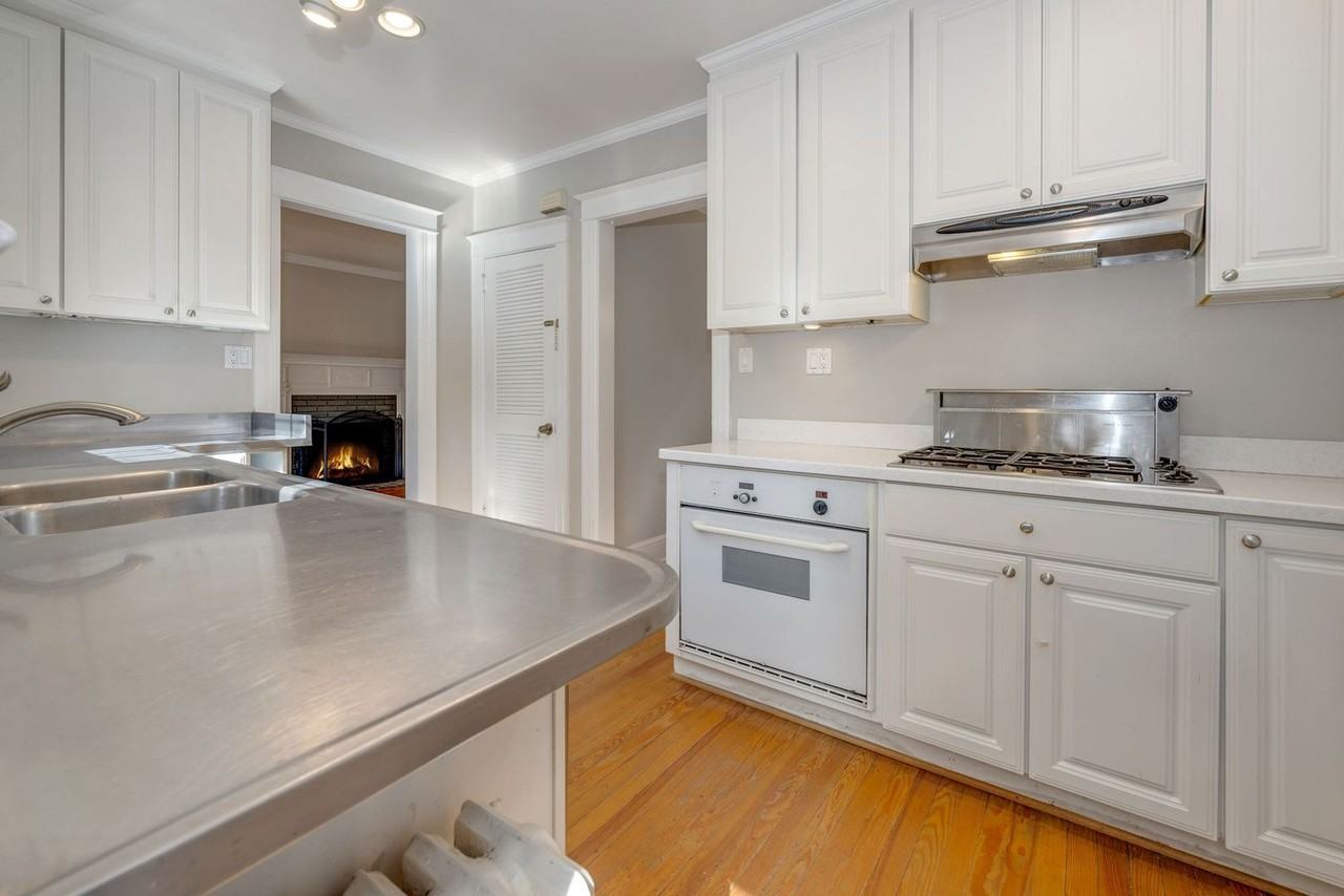 8020 Park Ln - Photo 6 of 49