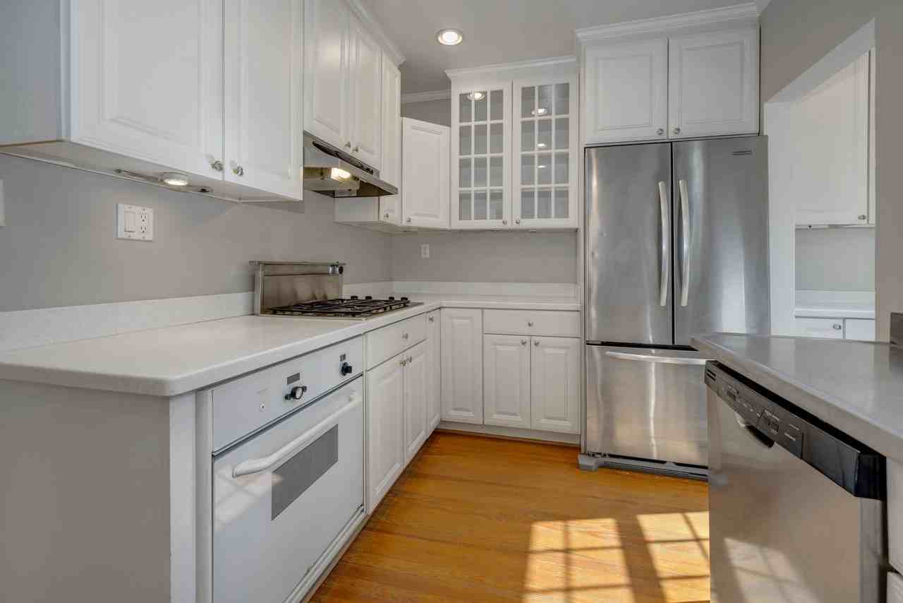 8020 Park Ln - Photo 7 of 49