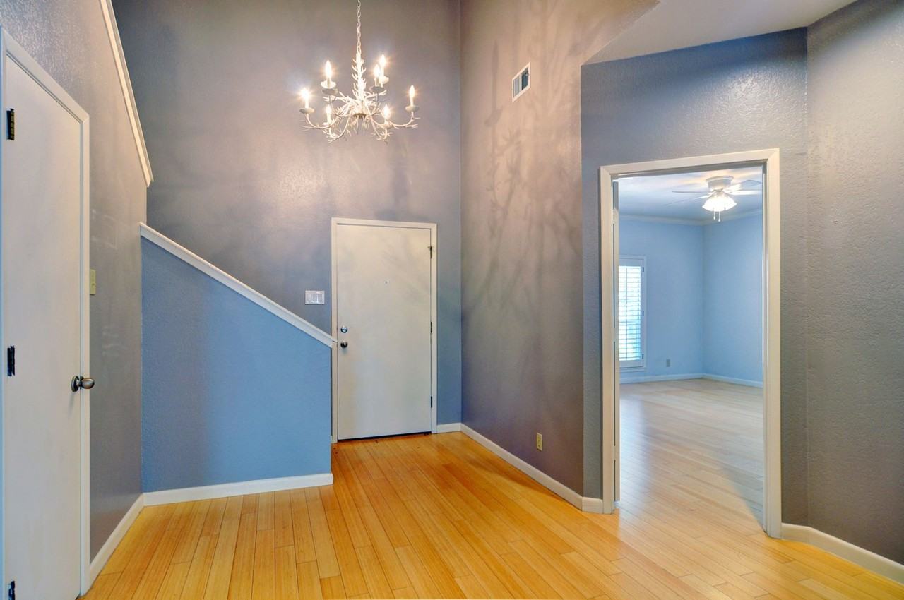 6936 Allen Place Drive - Photo 4 of 30