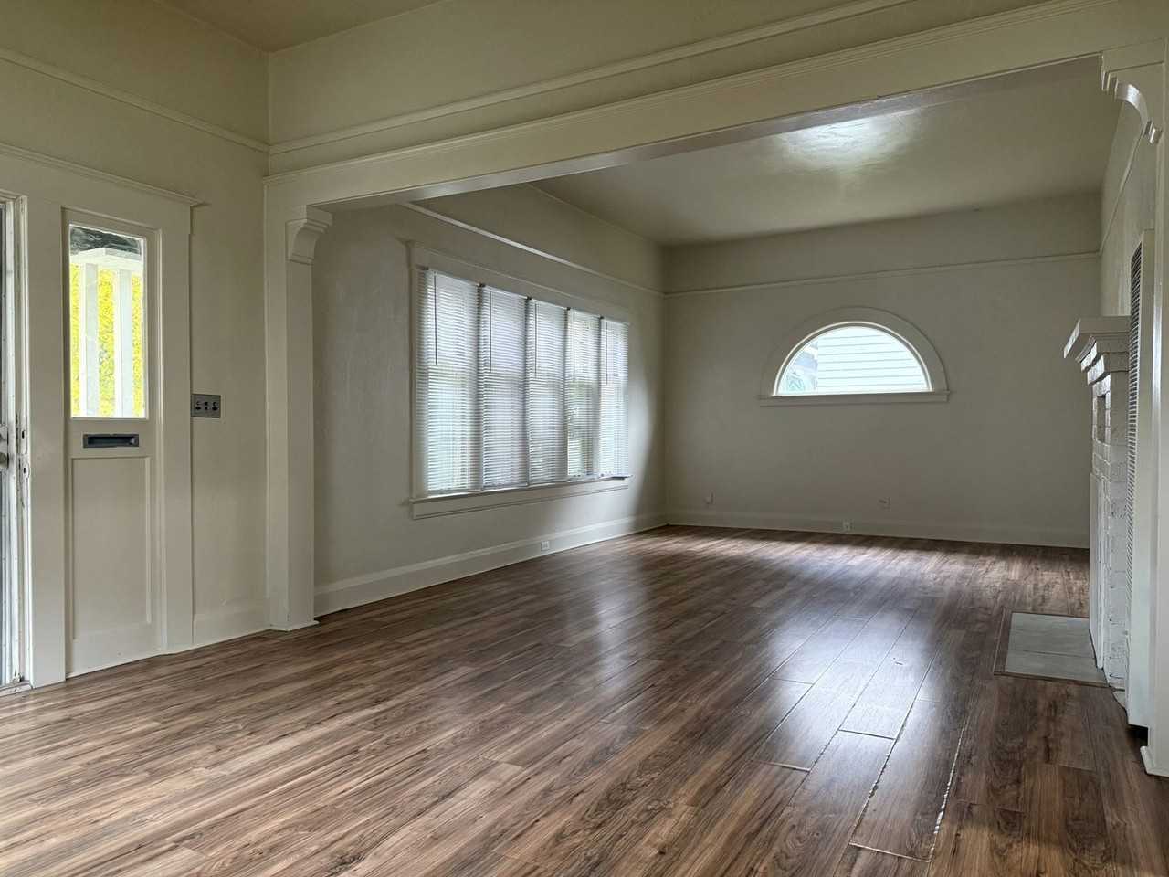 2037 O Street - Photo 3 of 22