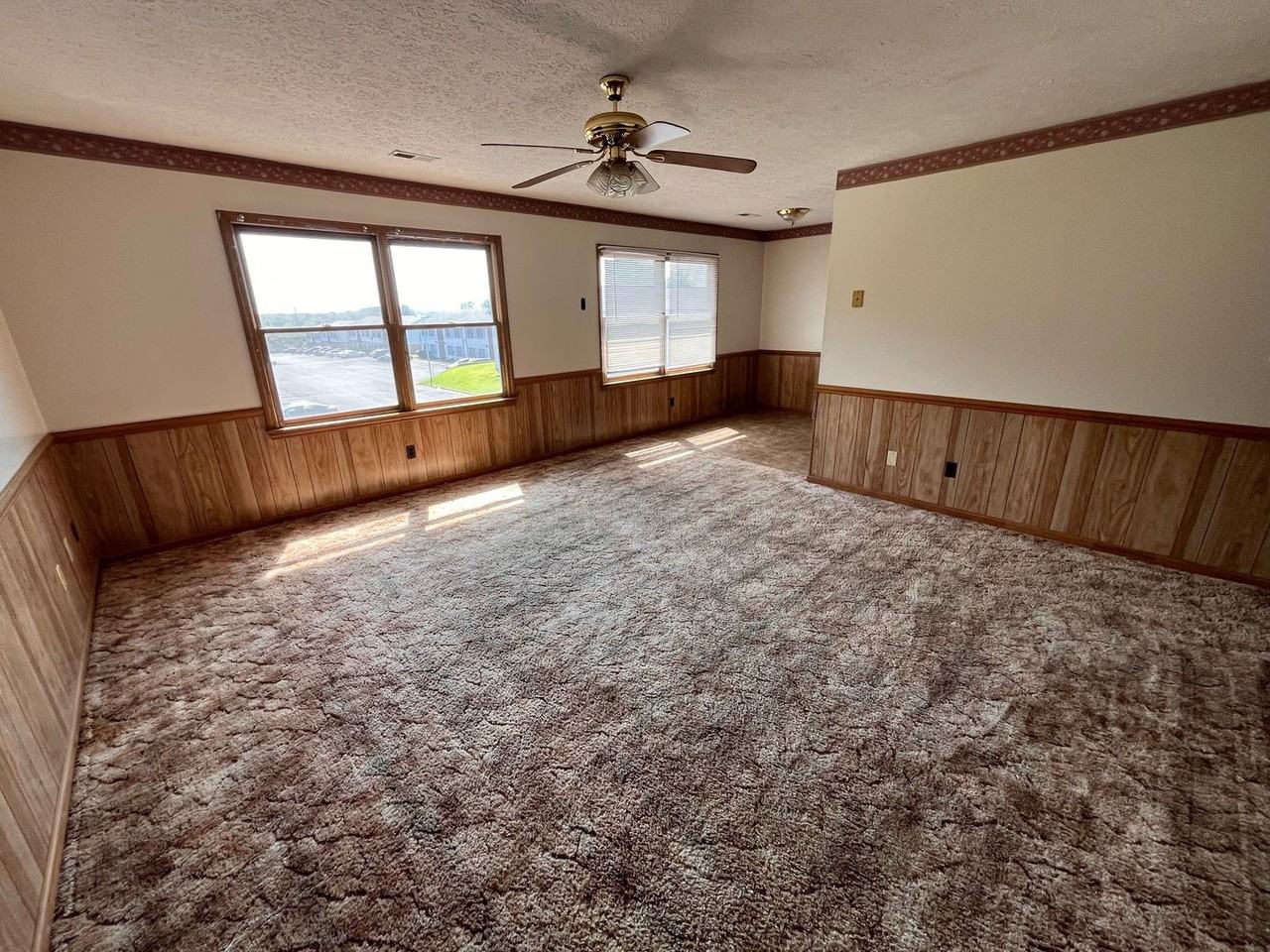 Airside Apartments - Photo 4 of 13