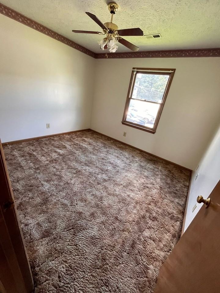 Airside Apartments - Photo 6 of 13