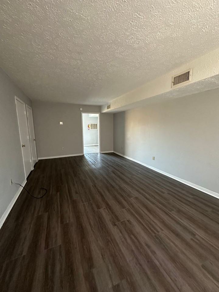 1035 Kendrick Creek Road - Photo 4 of 16