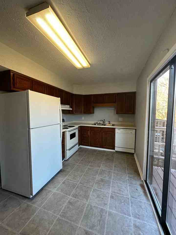 1035 Kendrick Creek Road - Photo 6 of 16