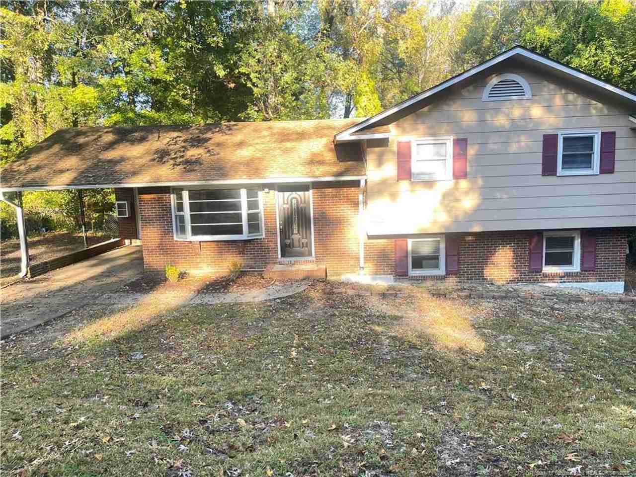 1025 N Hill Rd - Photo 2 of 14