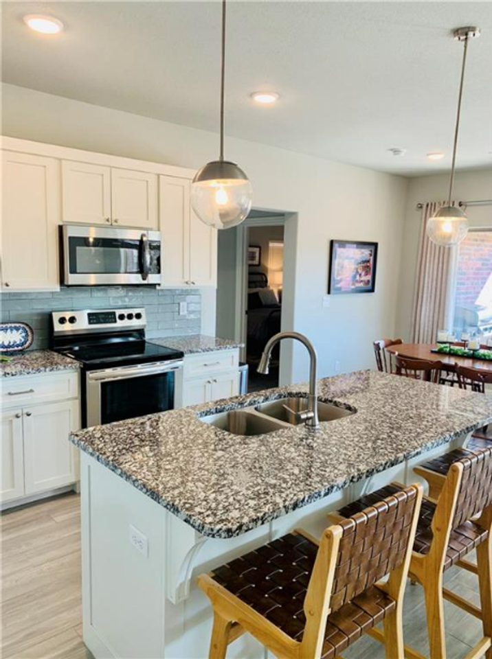 438 North Otoe Street - Photo 4 of 23