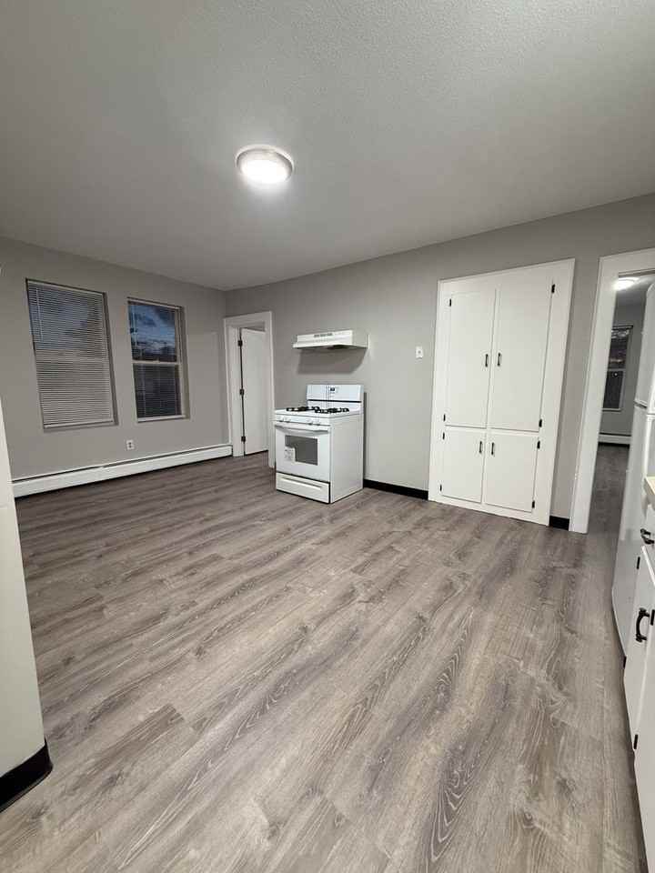 579 Burritt Street - Photo 2 of 14