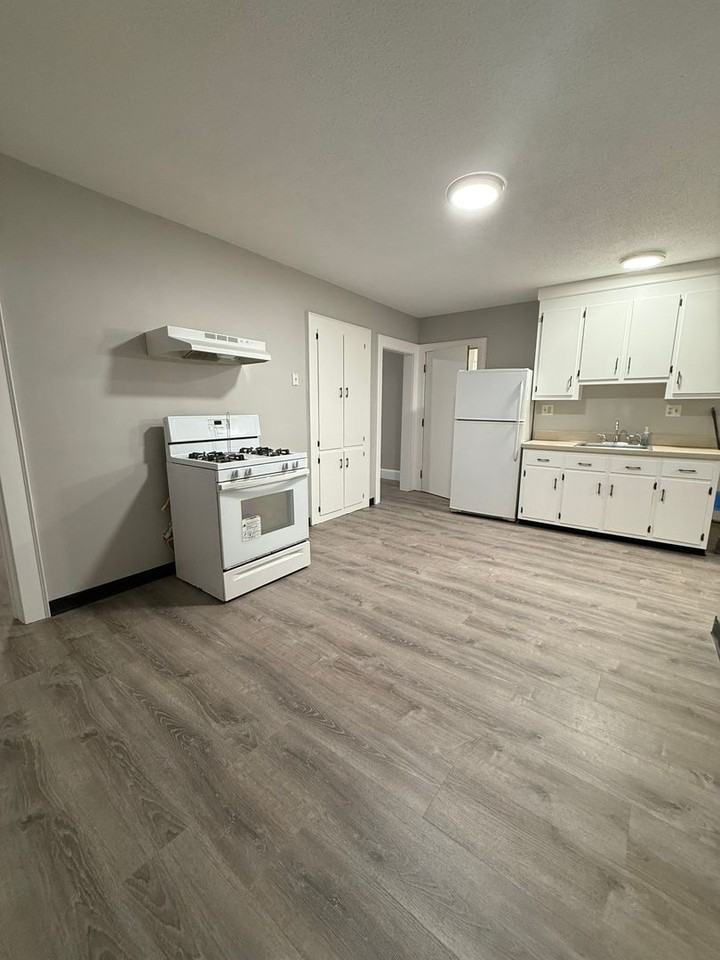 579 Burritt Street - Photo 3 of 14