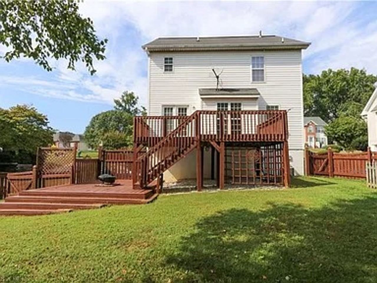 4820 Manteo Lane - Photo 4 of 27