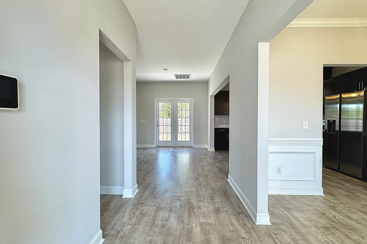 190 Thorp Cir - Photo 2 of 41