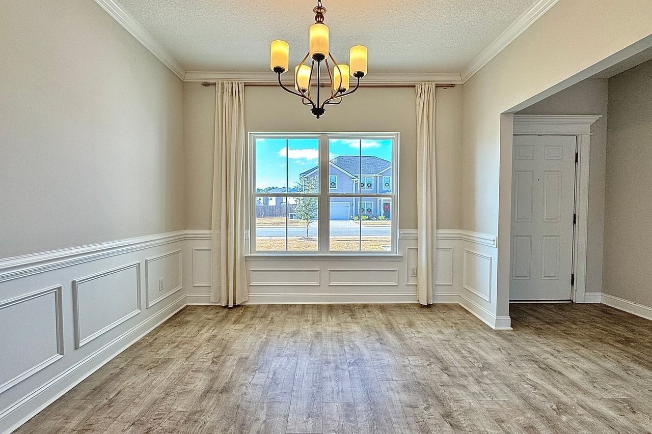 190 Thorp Cir - Photo 5 of 41