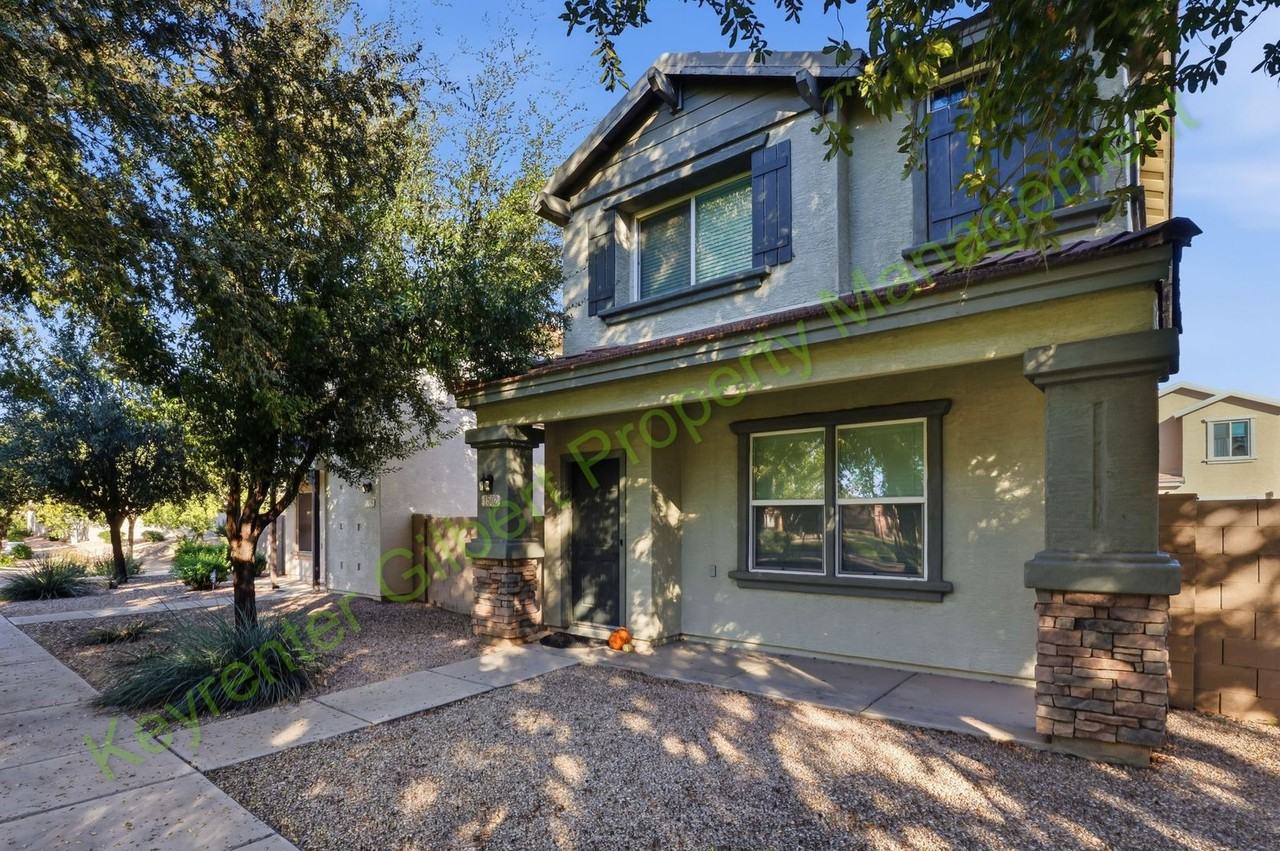 1502 S Jacana Ln - Photo 4 of 38