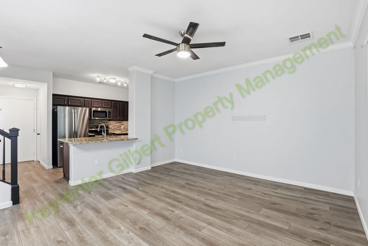 1502 S Jacana Ln - Photo 5 of 38