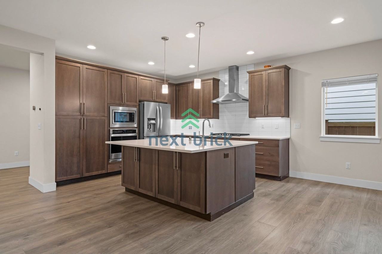 18303 17th Ave W - Photo 5 of 31