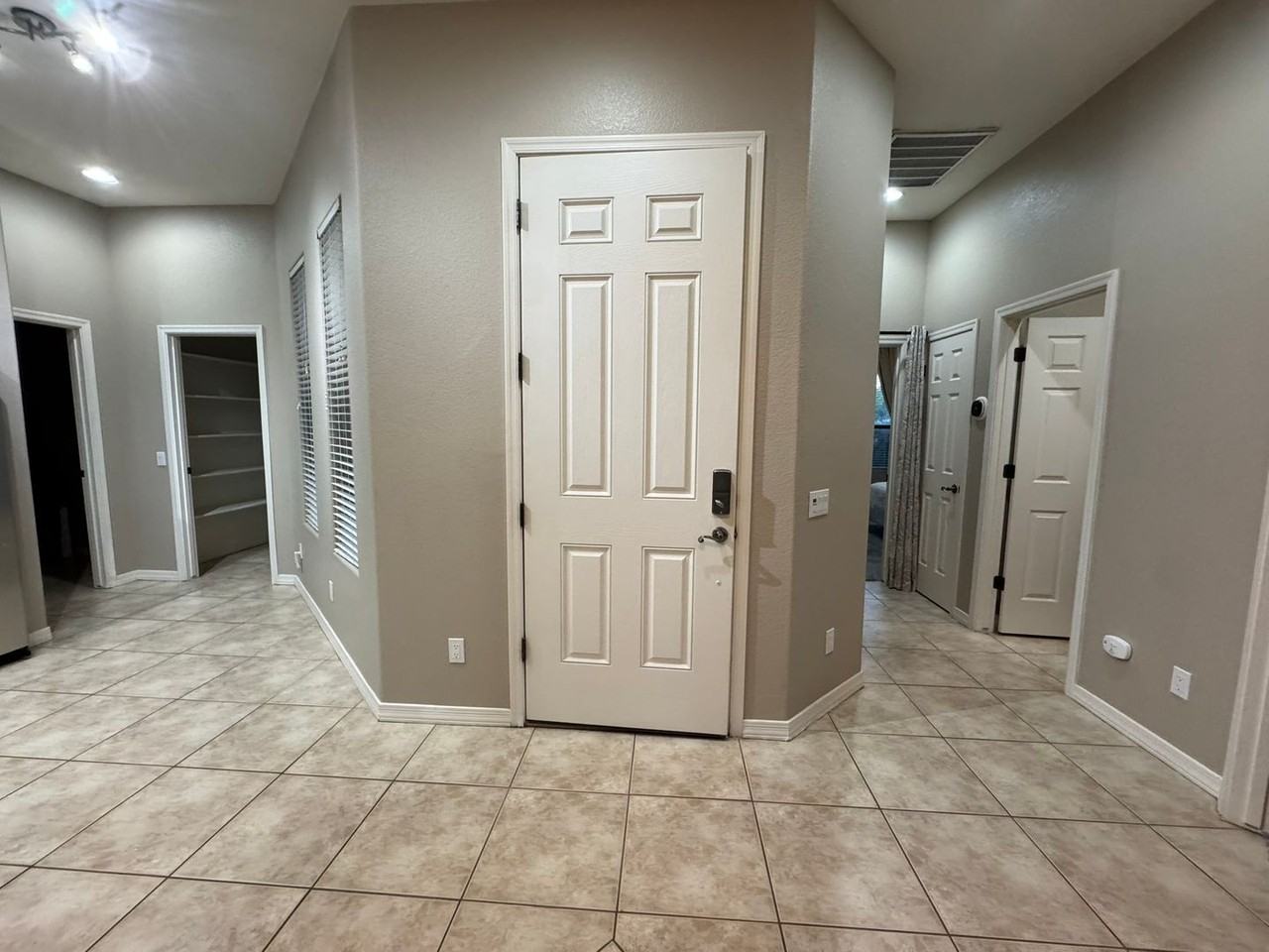 1495 Aztec Cove - Photo 7 of 42