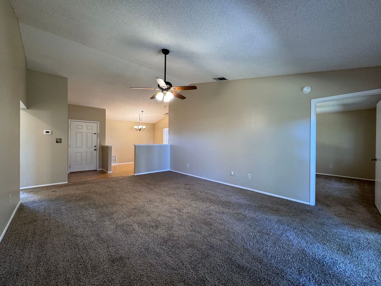 1135 Covington St - Photo 4 of 22