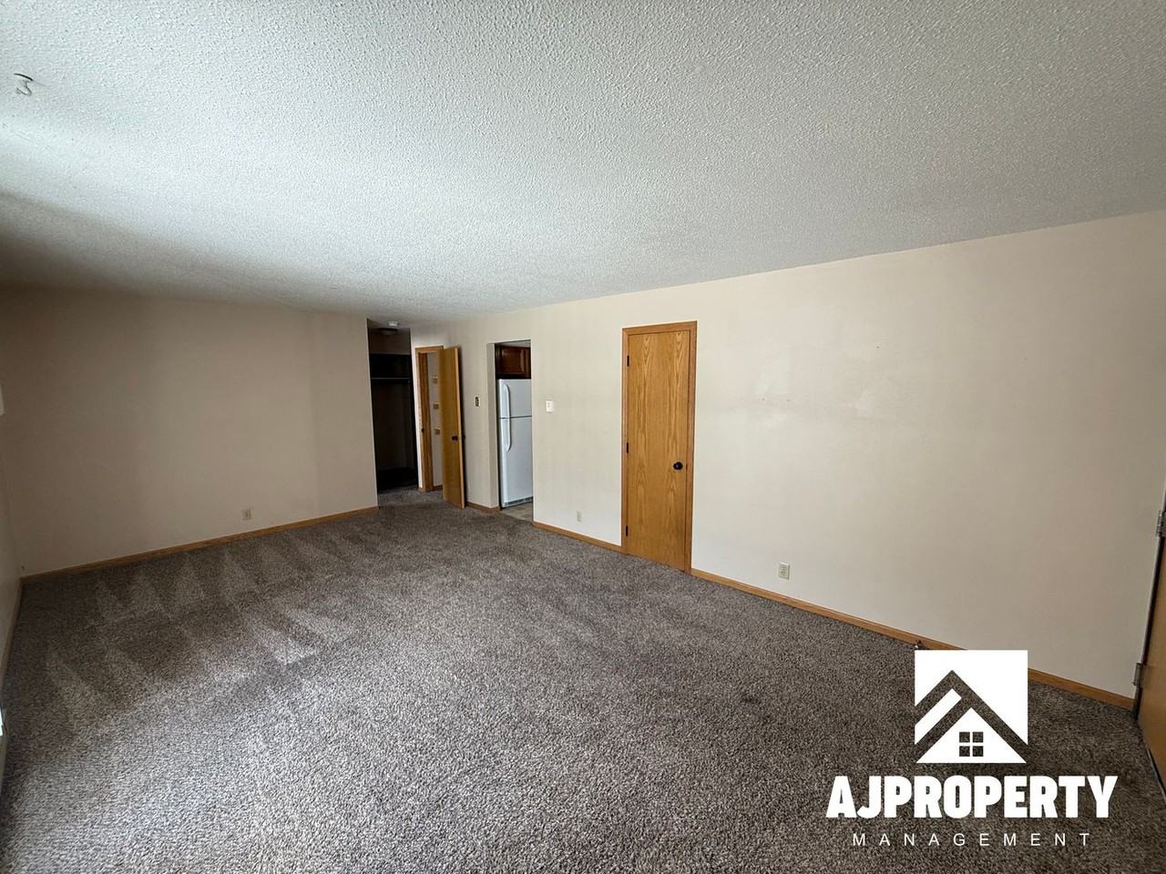 812 Canyon Avenue - Photo 2 of 8