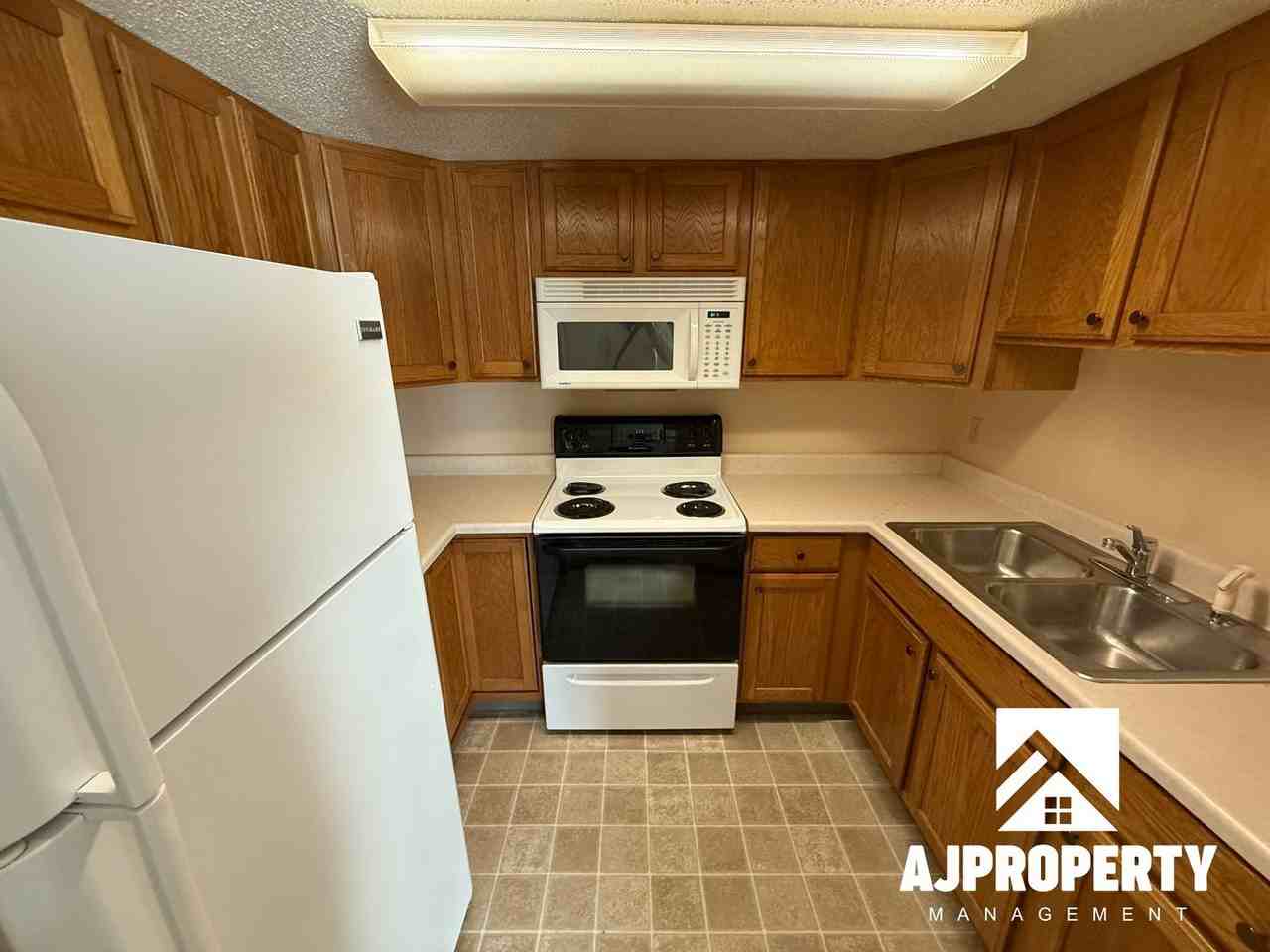 812 Canyon Avenue - Photo 3 of 8