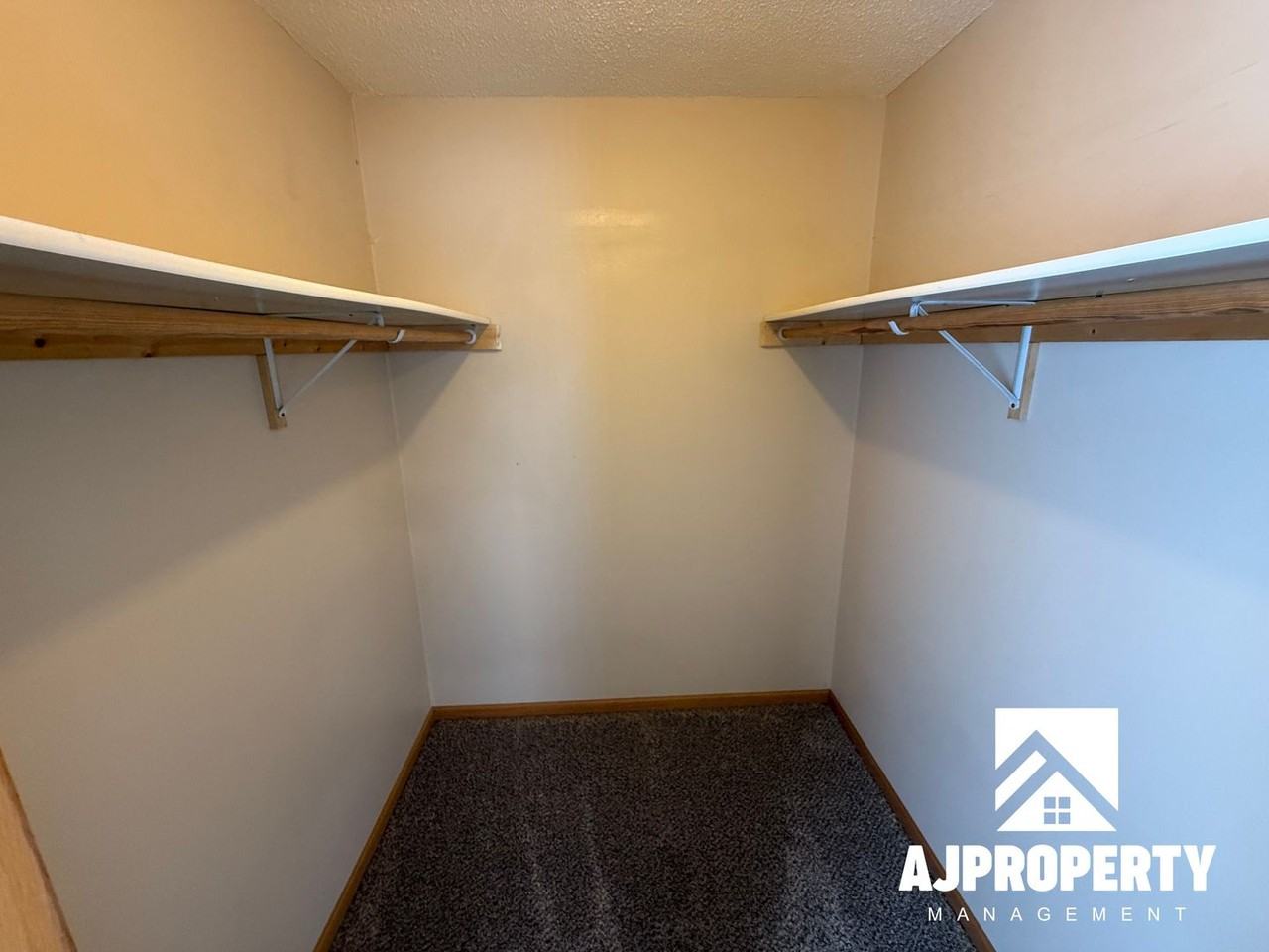 812 Canyon Avenue - Photo 6 of 8