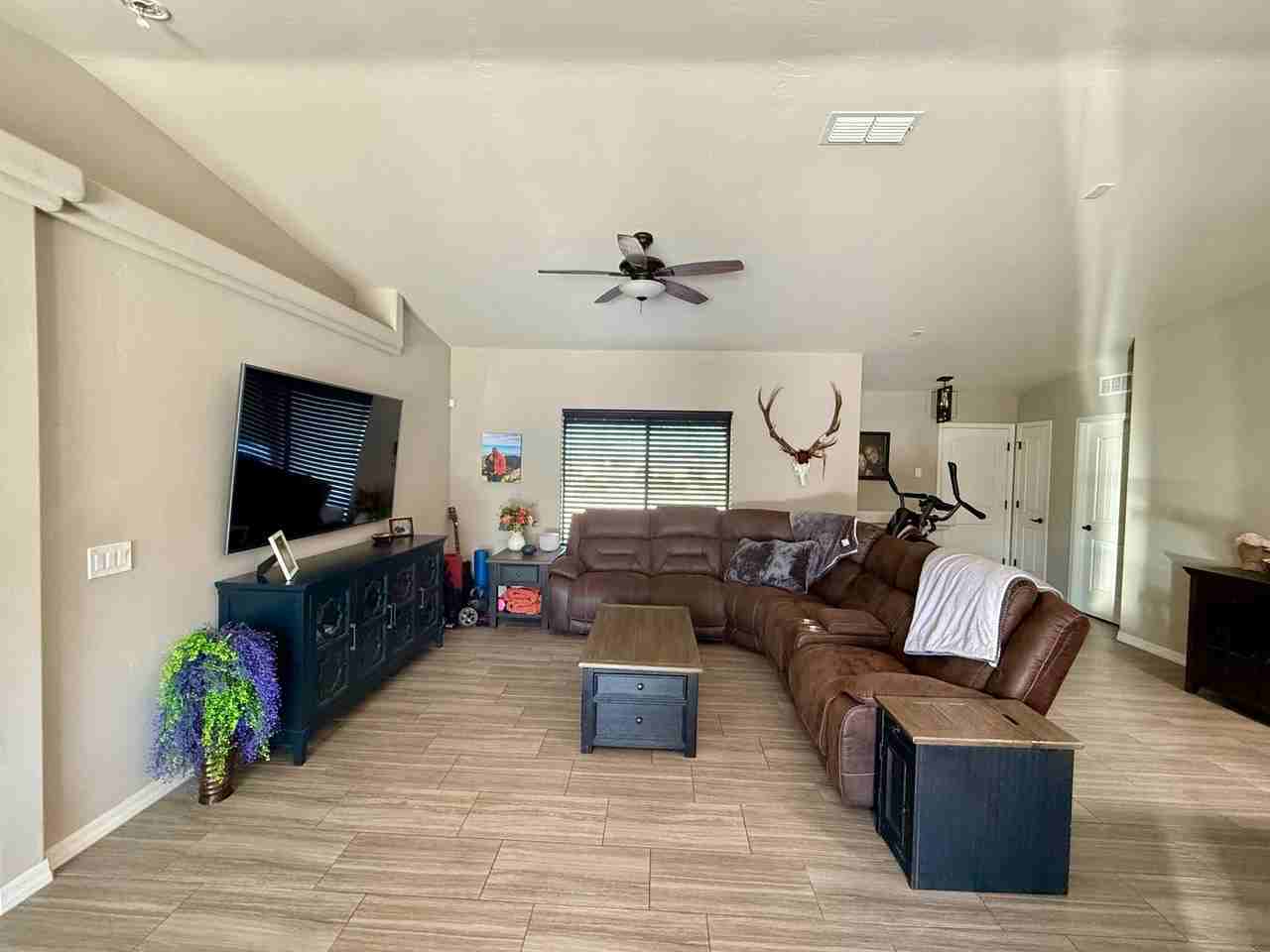 4196 E Jordan Dr - Photo 4 of 25